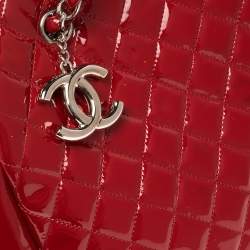 Pre Owned حقيبة شانيل "جست مادموازيل بولر" كبيرة جلد لامع مبطن أحمر
