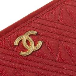 مملوكة مسبقًا Chanel Red Caviar Leather CC Zip-Around Wallet