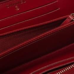مملوكة مسبقًا Chanel Red Caviar Leather CC Zip-Around Wallet