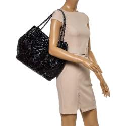 Pre Owned Chanel Black Patent Leather CC Hobo