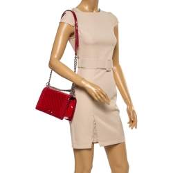 مملوكة مسبقًا Chanel Red Quilted Patent Leather Medium Boy Flap Bag