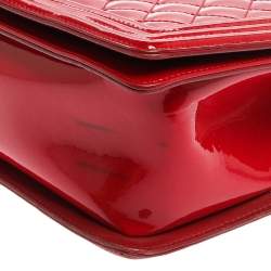 مملوكة مسبقًا Chanel Red Quilted Patent Leather Medium Boy Flap Bag