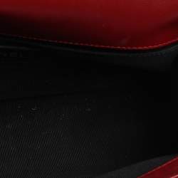 مملوكة مسبقًا Chanel Red Quilted Patent Leather Medium Boy Flap Bag