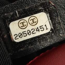 مملوكة مسبقًا Chanel Red Quilted Patent Leather Medium Boy Flap Bag