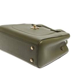 مملوكة مسبقًا Chanel Green Leather Mini Neo Executive Shopping Tote