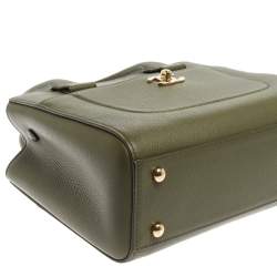 مملوكة مسبقًا Chanel Green Leather Mini Neo Executive Shopping Tote