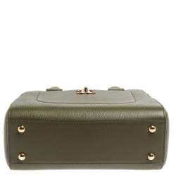 مملوكة مسبقًا Chanel Green Leather Mini Neo Executive Shopping Tote