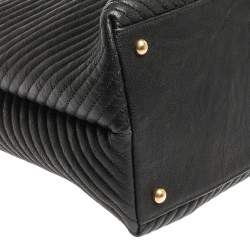 مملوكة مسبقًا Chanel Black Chevron Quilted Leather Large Surpique Tote
