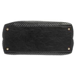 مملوكة مسبقًا Chanel Black Chevron Quilted Leather Large Surpique Tote