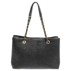 مملوكة مسبقًا Chanel Black Chevron Quilted Leather Large Surpique Tote