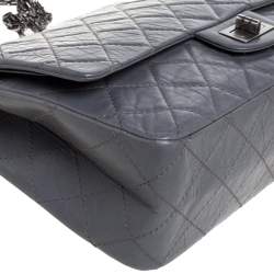 مملوكة مسبقًا Chanel Grey Quilted Aged Leather Reissue 2.55 Classic 227 Flap Bag