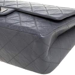 مملوكة مسبقًا Chanel Grey Quilted Aged Leather Reissue 2.55 Classic 227 Flap Bag