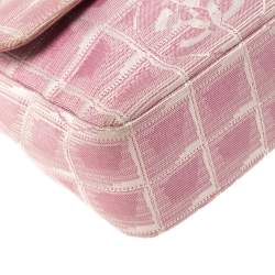 مملوكة مسبقًا Chanel Pink Fabric Medium CC Logo Travel Line Flap Bag