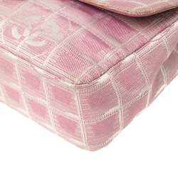 مملوكة مسبقًا Chanel Pink Fabric Medium CC Logo Travel Line Flap Bag