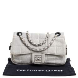 مملوكة مسبقًا حقيبة شانيل قماش نمط مبطن مربعات رصاصي فاتح بقلاب