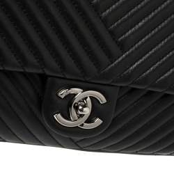 مملوكة مسبقًا Chanel Black Chevron Quilted Leather Large CC Crossing Flap Bag