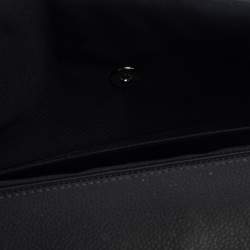 مملوكة مسبقًا Chanel Black Chevron Quilted Leather Medium Classic Flap Bag