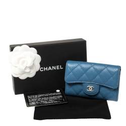 مملوكة مسبقًا Chanel Light Blue Quilted Leather Classic Flap Compact Wallet