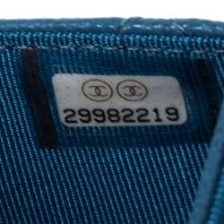 مملوكة مسبقًا Chanel Light Blue Quilted Leather Classic Flap Compact Wallet