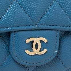مملوكة مسبقًا Chanel Light Blue Quilted Leather Classic Flap Compact Wallet