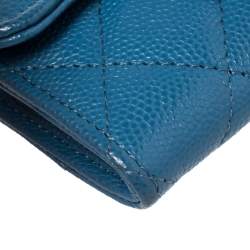 مملوكة مسبقًا Chanel Light Blue Quilted Leather Classic Flap Compact Wallet