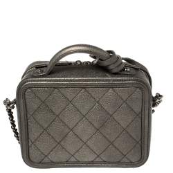 مملوكة مسبقًا حقيبة شانيل CC فيليجري فايتي جلد أسود/ أزرق كحلي صغيرة مبطنة