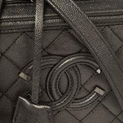 مملوكة مسبقًا حقيبة شانيل CC فيليجري فايتي جلد أسود/ أزرق كحلي صغيرة مبطنة