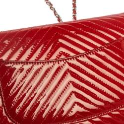 Pre Owned حقيبة كلتش شانيل "WOC" نمط متعرج كلاسيك جلد لامع بيج