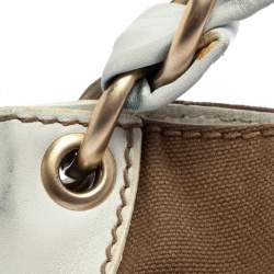 Pre Owned حقيبة شانيل باغيت كانفاس وجلد سي سي أبيض/ كاكي بسلسلة