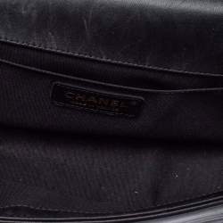 Pre Owned Chanel Black Quilted Leather Medium Boy Flap Bag