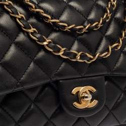 مملوكة مسبقًا Chanel Black Quilted Leather Double Flap Bag