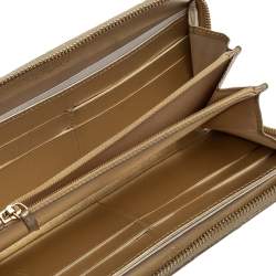 مملوكة مسبقًا Chanel Gold Quilted Leather CC Zip Around Wallet