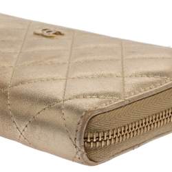 مملوكة مسبقًا Chanel Gold Quilted Leather CC Zip Around Wallet
