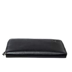 مملوكة مسبقًا Chanel Black Leather CC Camellia Embossed Zip Around Wallet