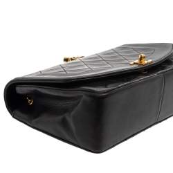Pre Owned Chanel Black Quilted Leather Diana Flap Bag