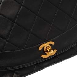 Pre Owned Chanel Black Quilted Leather Diana Flap Bag