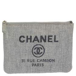 Pre Owned Chanel Light Blue Raffia Deauville Clutch