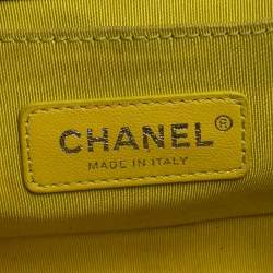 مملوكة مسبقًا Chanel Black Quilted Leather and Tweed Small Boy Flap Bag