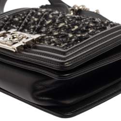 مملوكة مسبقًا Chanel Black Quilted Leather and Tweed Small Boy Flap Bag
