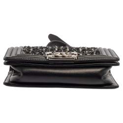 مملوكة مسبقًا Chanel Black Quilted Leather and Tweed Small Boy Flap Bag