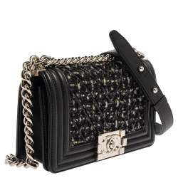 مملوكة مسبقًا Chanel Black Quilted Leather and Tweed Small Boy Flap Bag