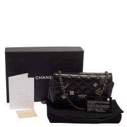 Pre Owned Chnael Black Aged Quilted Leather Lucky Charms 2.55 Reissue Wallet on Chain