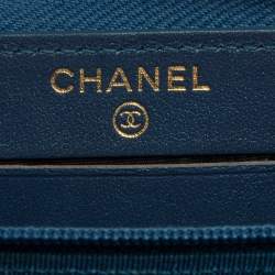 Pre Owned محفظة شانيل مزينة سي سي سحاب ملتف جلد كافيار أحمر