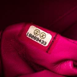 مملوكة مسبقًا Chanel Pink Quilted Caviar Leather Maxi Classic Double Flap Bag
