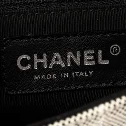 Pre Owned حقيبة كتف شانيل No 5 كاميليا بقلاب كانفاس مبطن بيج