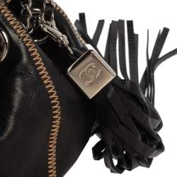 مملوكة مسبقًا Chanel Black/Peach Leather Reversible Drawstring Tassel Bag