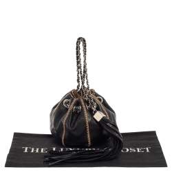 مملوكة مسبقًا Chanel Black/Peach Leather Reversible Drawstring Tassel Bag