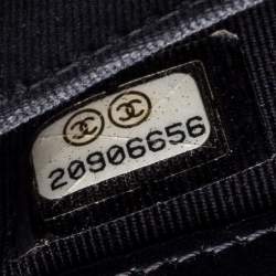 مملوكة مسبقًا حقيبة كروس للهاتف شانيل سي سي جلد أسود لامع وجلد