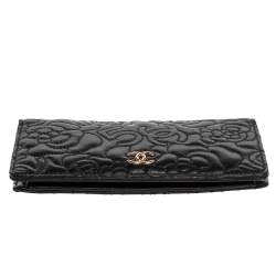 Pre Owned Chanel Black Leather Camellia 5 CC Bifold Wallet