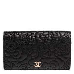 Pre Owned Chanel Black Leather Camellia 5 CC Bifold Wallet